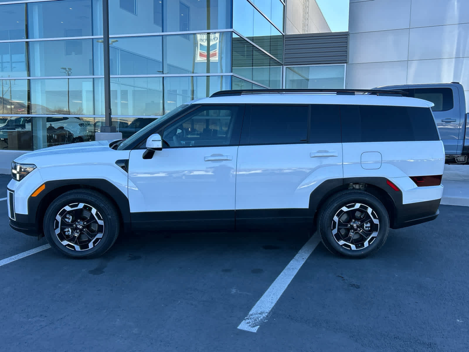 Used 2024 Hyundai Santa Fe SEL image 3