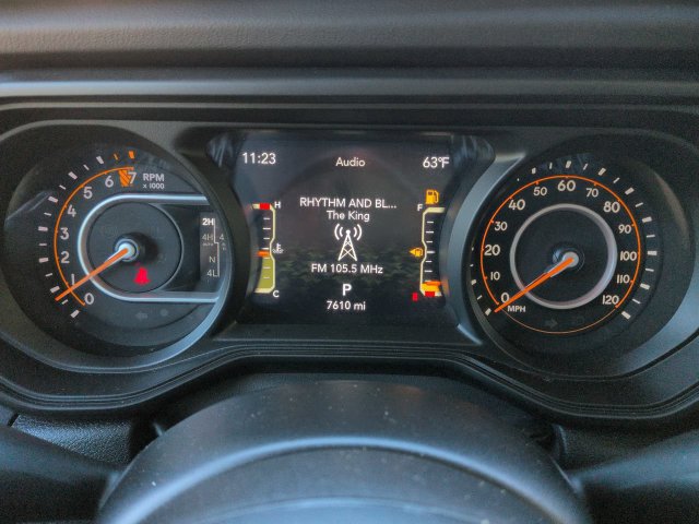 Used 2025 Jeep Gladiator Rubicon AWD/4WD image 35