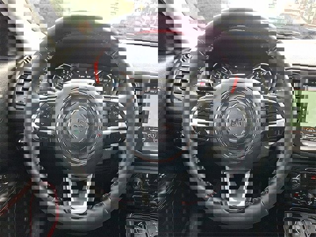 Used 2019 Jeep Compass Trailhawk w/ Cold Weather Group image 8