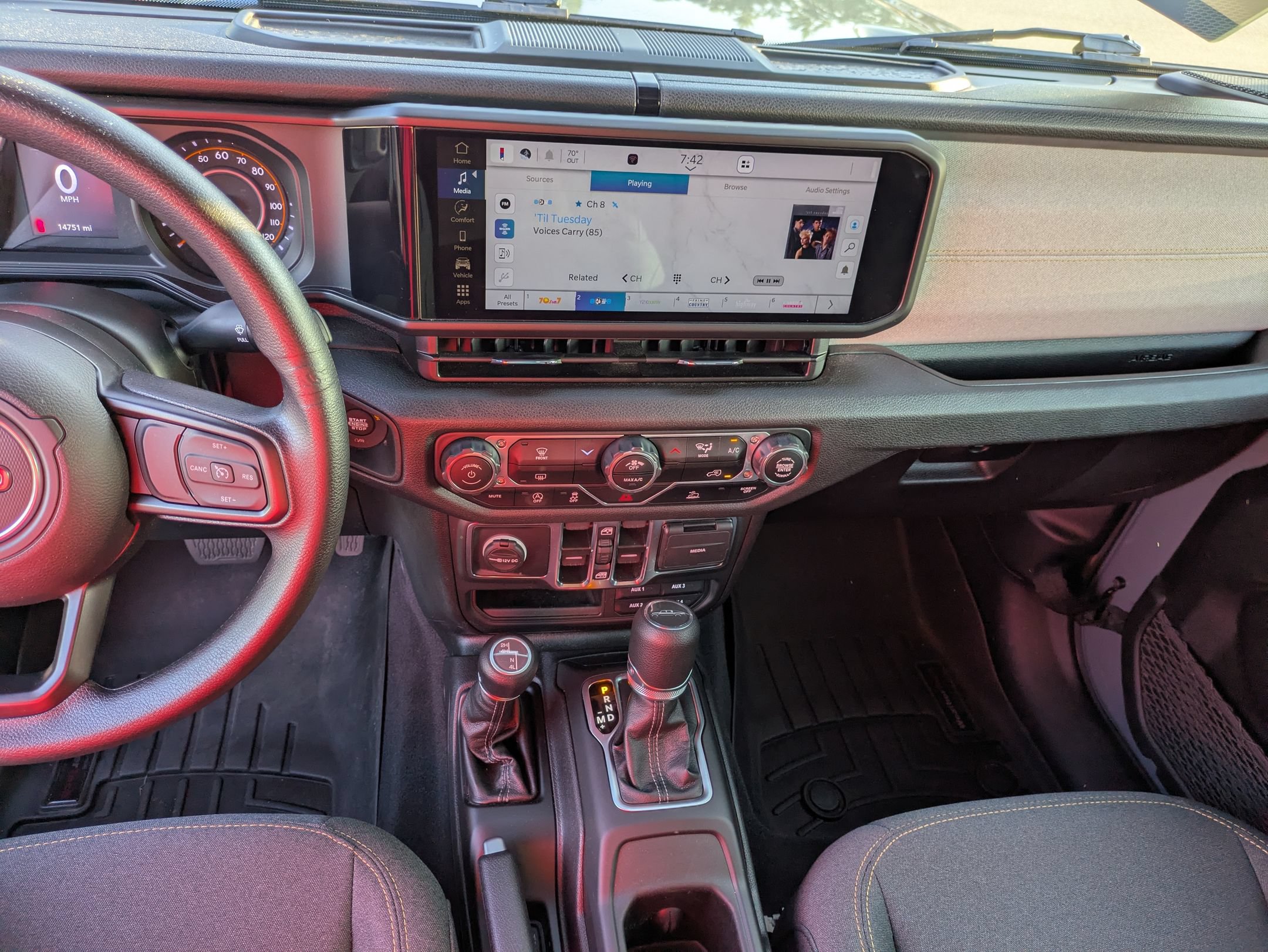 Used 2025 Jeep Gladiator Sport AWD/4WD image 20