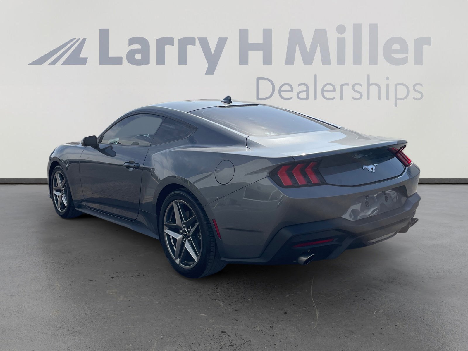 Certified 2025 Ford Mustang Coupe RWD image 3