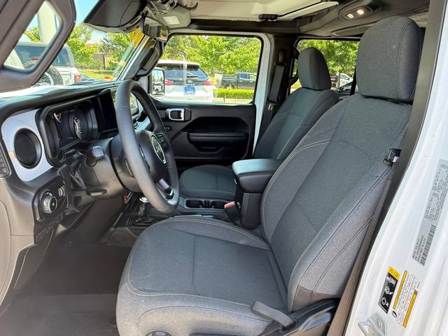 Used 2025 Jeep Wrangler Unlimited Sport AWD/4WD image 6