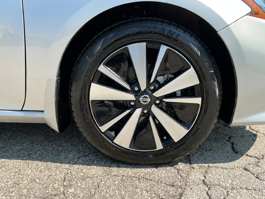 Used 2022 Nissan Altima 2.5 SL FWD image 12