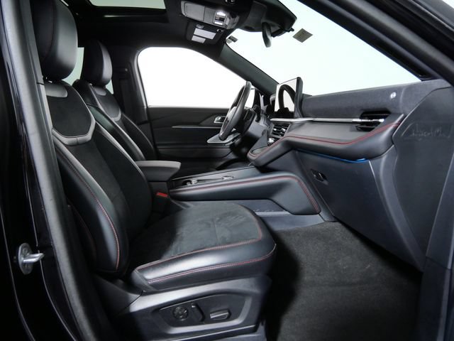 Certified 2025 Ford Explorer ST AWD/4WD image 11