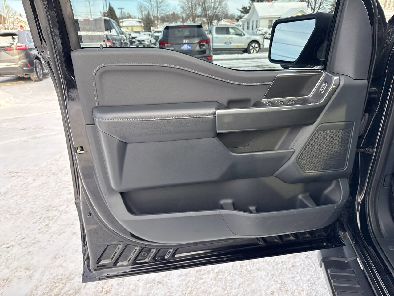 Certified 2022 Ford F150 XLT w/ Equipment Group 302A High image 27