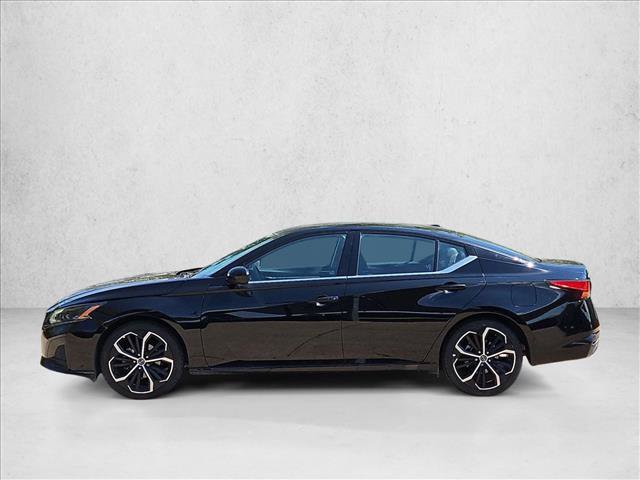 Used 2025 Nissan Altima 2.5 SR FWD image 9