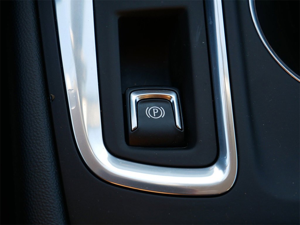 Used 2020 Chevrolet Equinox LT w/ Driver Convenience Package image 25