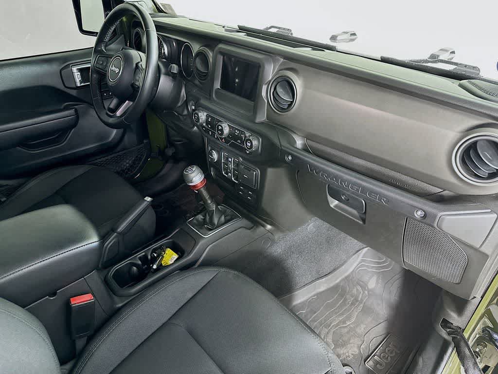 Used 2022 Jeep Wrangler Unlimited Sport AWD/4WD image 32