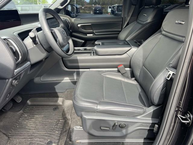 Certified 2025 Ford Expedition Max Platinum w/ Stealth Performance Package AWD/4WD image 8