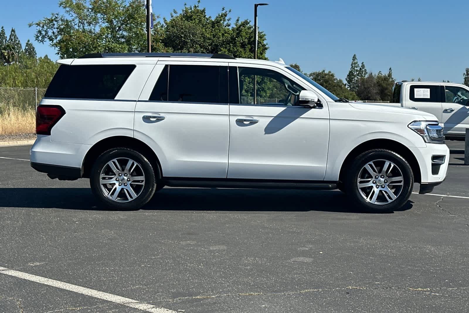 Certified 2024 Ford Expedition Limited RWD image 9