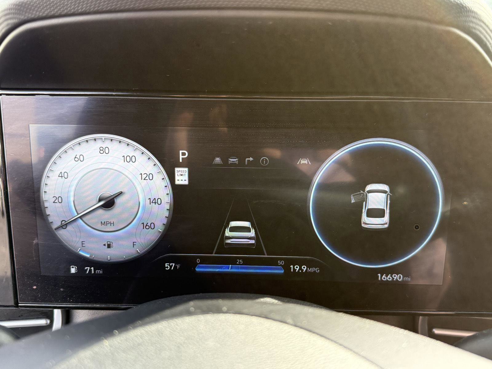 Used 2024 Hyundai Elantra SEL w/ Convenience Package image 15