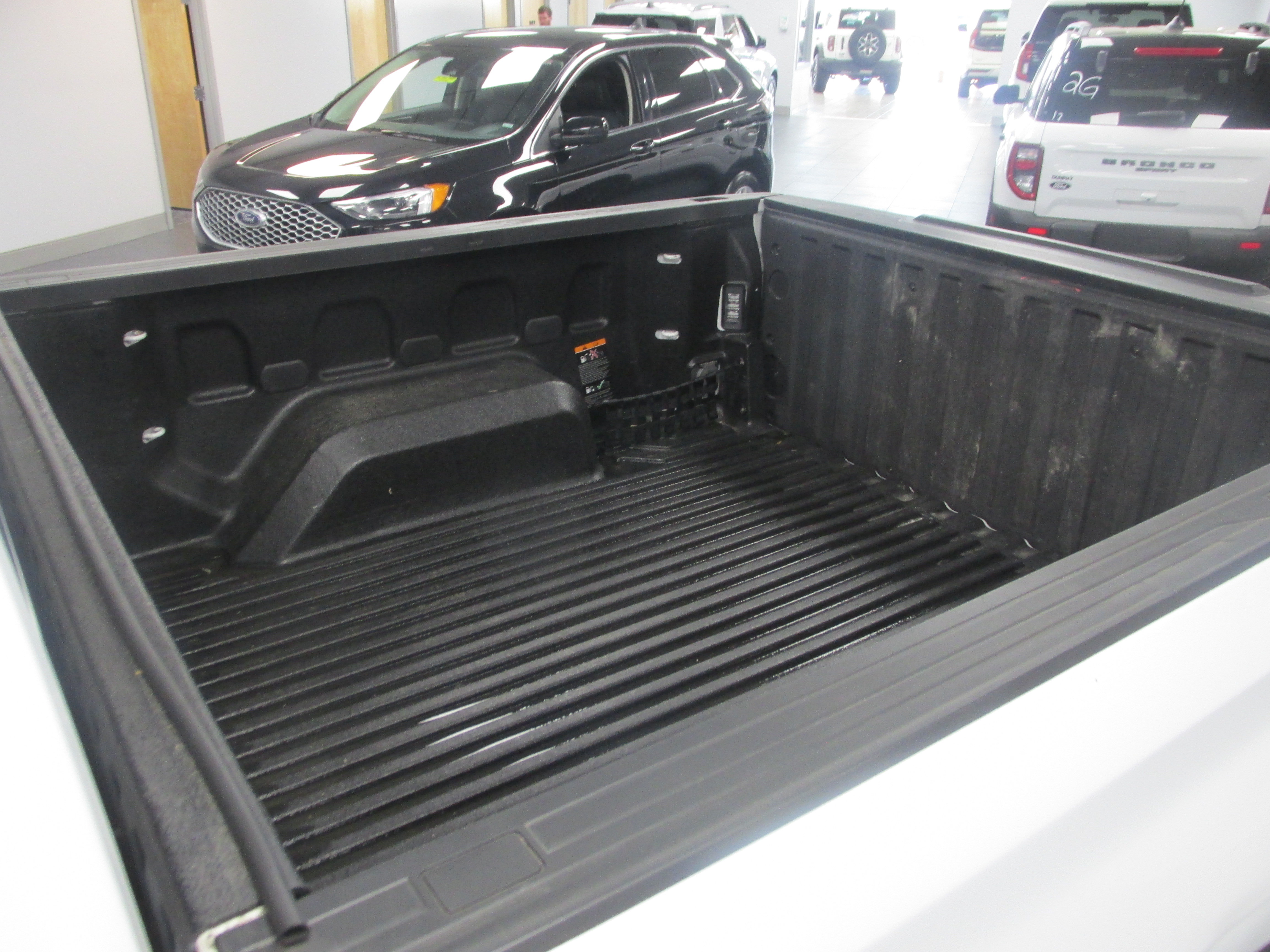Used 2023 Chevrolet Silverado 1500 RST w/ Z71 Off-Road Package AWD/4WD image 20