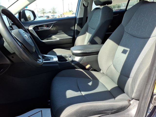 Used 2021 Toyota RAV4 XLE w/ Convenience Package AWD/4WD image 13