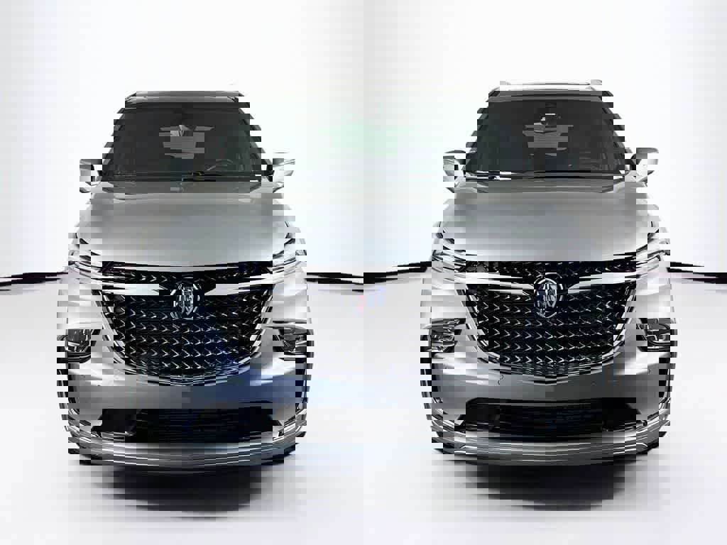 Used 2023 Buick Enclave Avenir w/ Avenir Technology Package AWD/4WD image 8