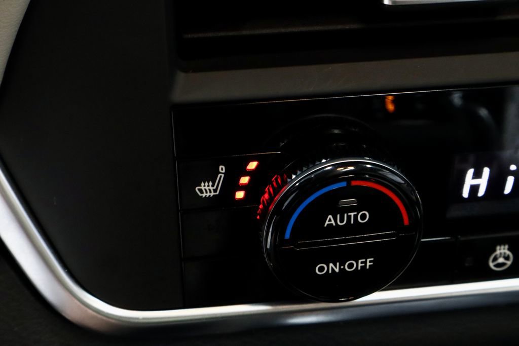 Used 2023 Nissan Rogue SV w/ SV Premium B Package AWD/4WD image 4