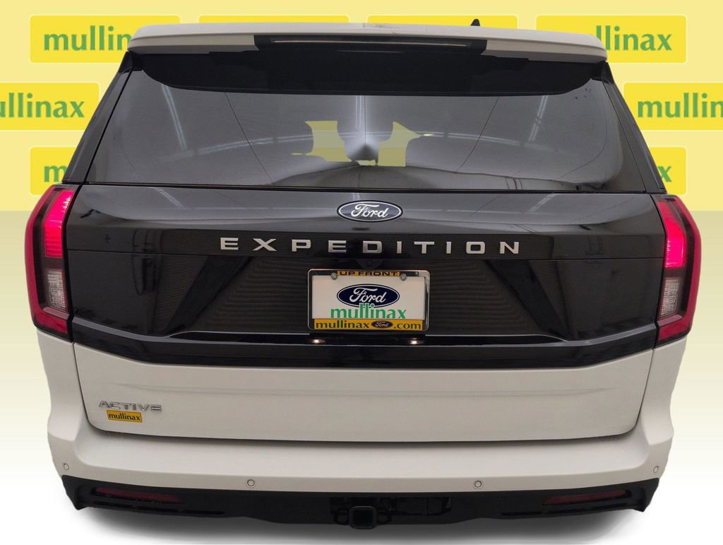 Certified 2025 Ford Expedition Active RWD image 29