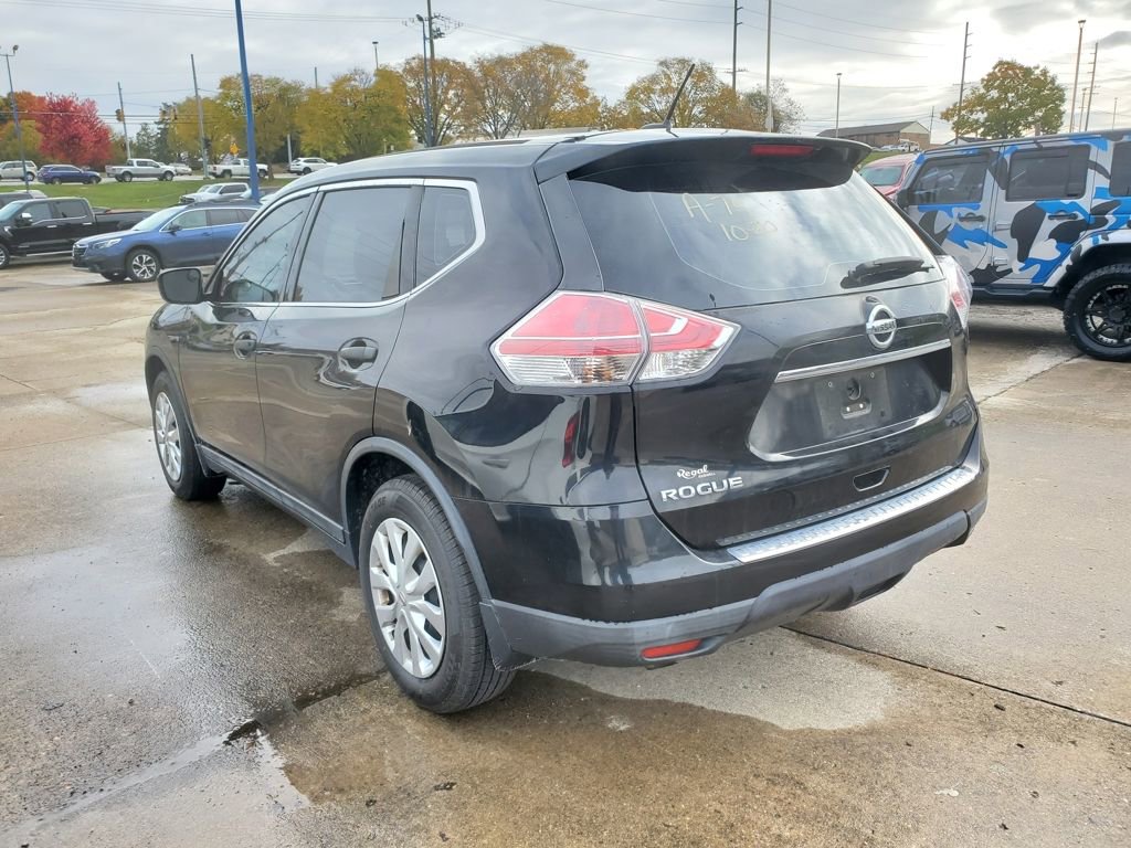 Used 2016 Nissan Rogue S image 3