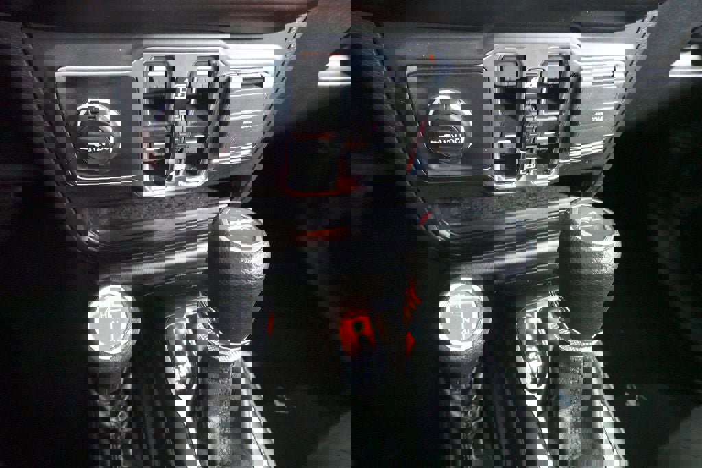 Used 2022 Jeep Gladiator Sport image 17