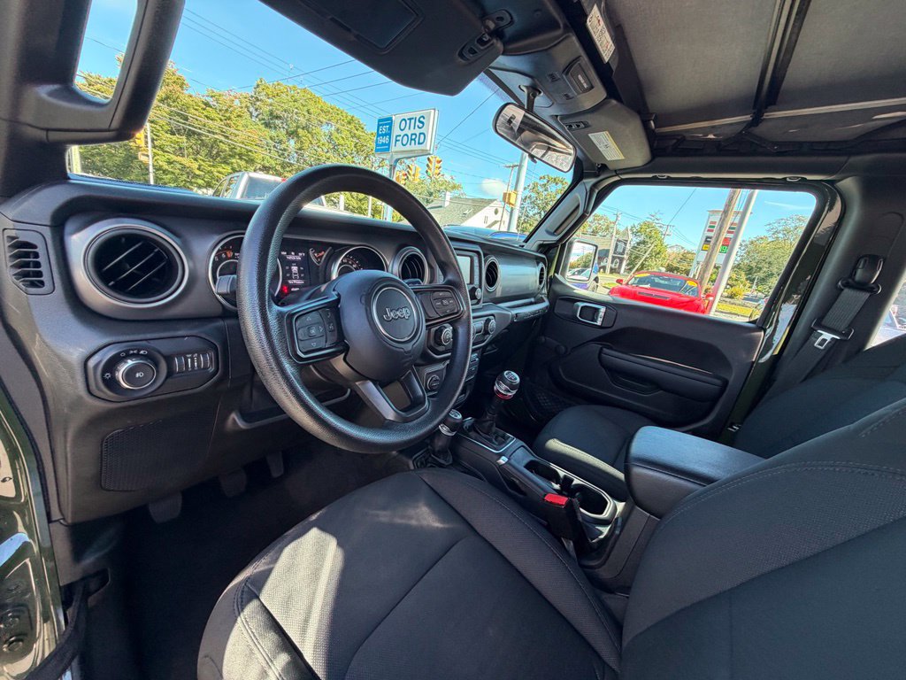 Used 2021 Jeep Wrangler Sport AWD/4WD image 12
