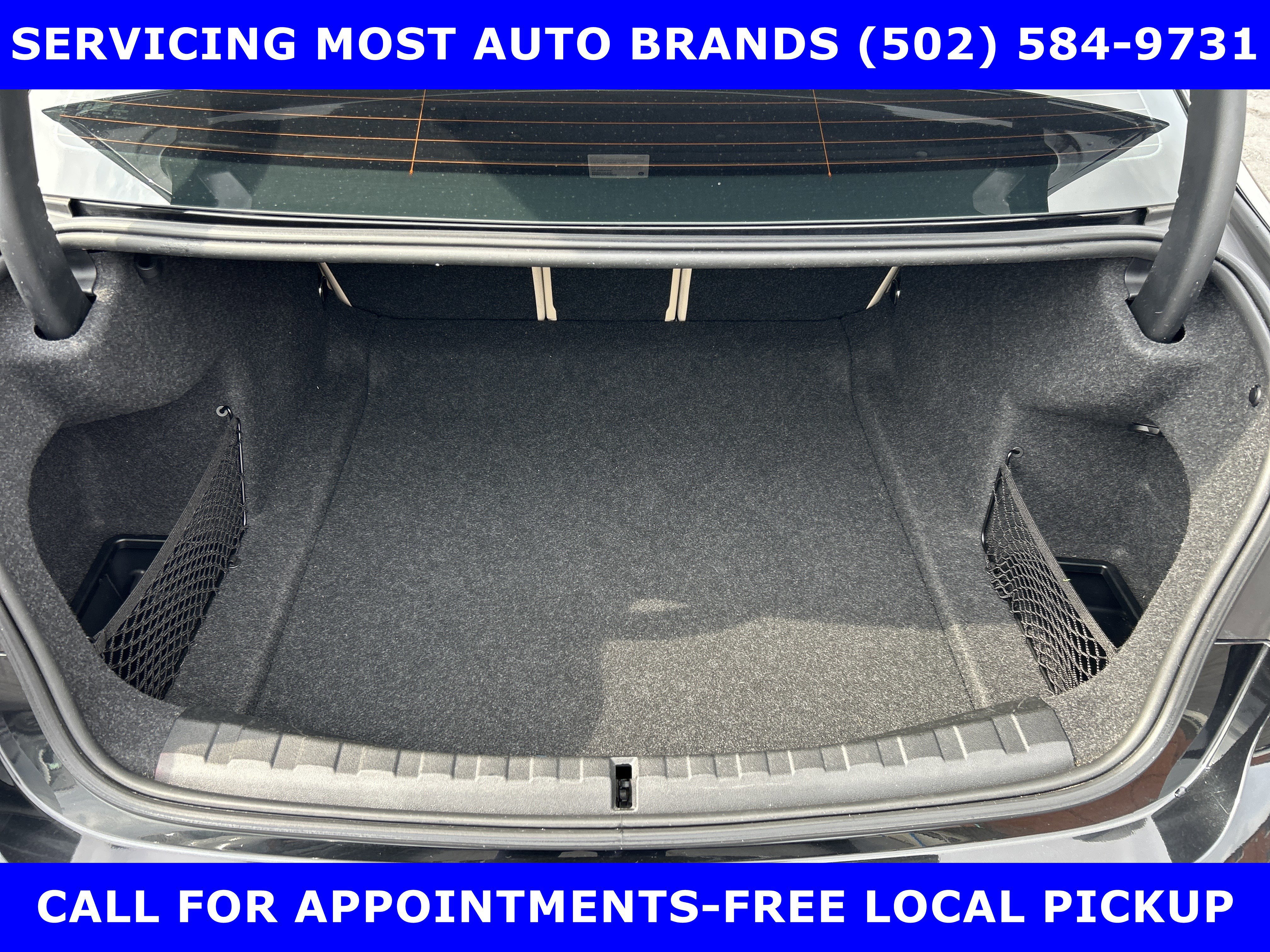 Used 2022 BMW 330i xDrive Sedan w/ Driving Assistance Package image 11