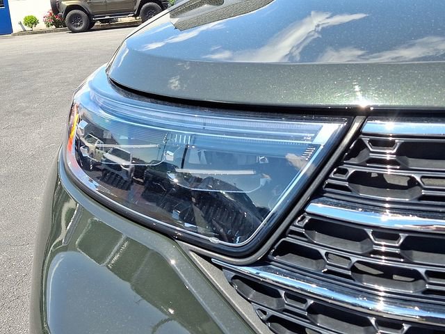 Certified 2022 Ford Explorer XLT w/ Equipment Group 202A AWD/4WD image 9