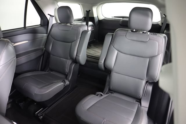 Certified 2025 Ford Explorer Active w/ Active Comfort Package AWD/4WD image 32