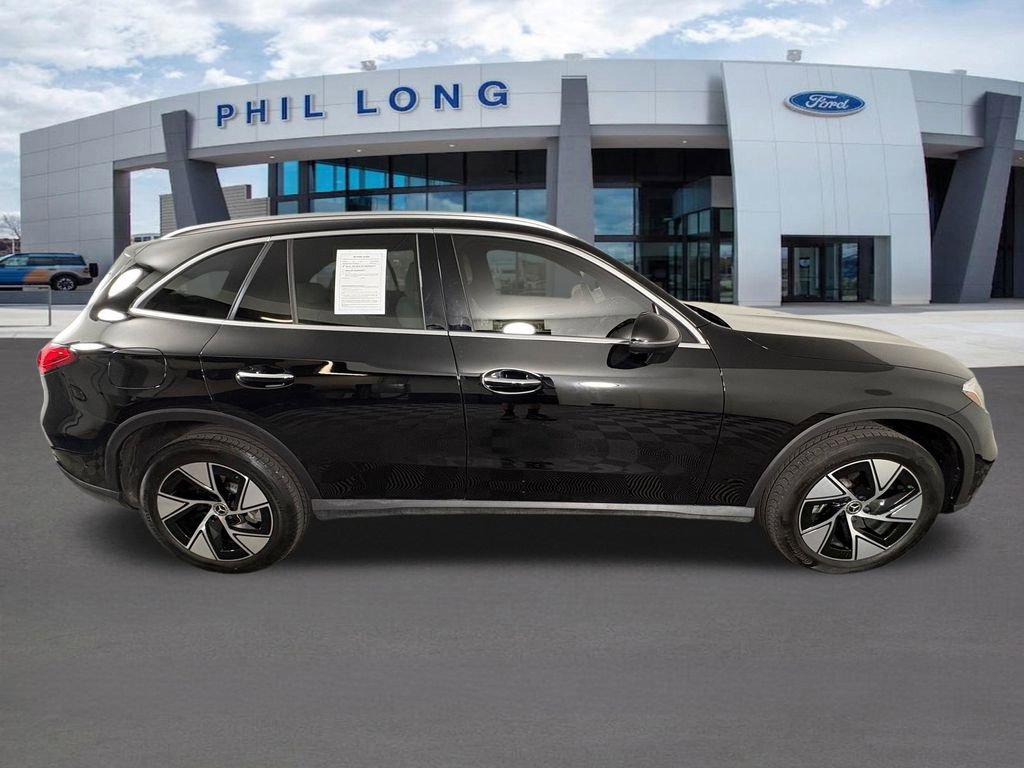 Used 2024 Mercedes-Benz GLC 300 4MATIC image 6