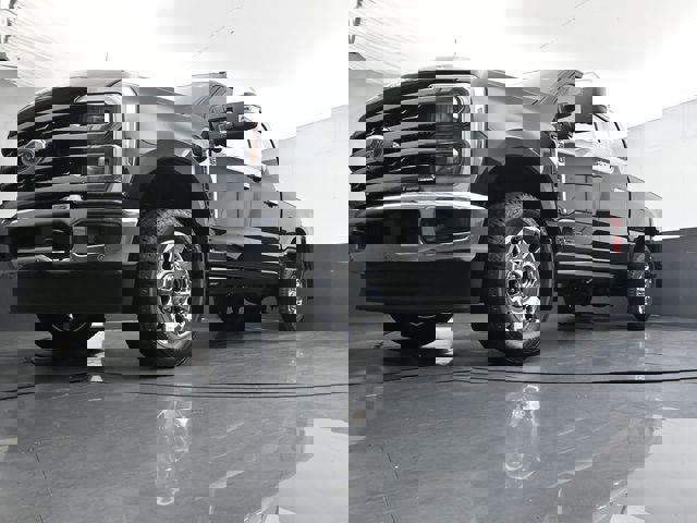 Certified 2025 Ford F350 Lariat w/ Lariat Ultimate Package AWD/4WD image 33