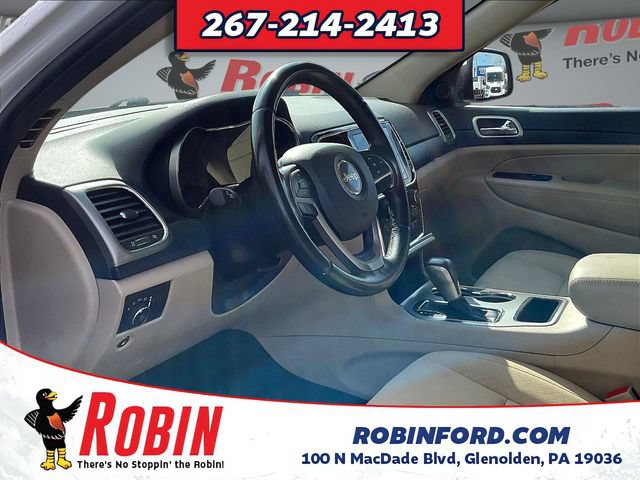 Used 2022 Jeep Grand Cherokee Laredo E AWD/4WD image 17