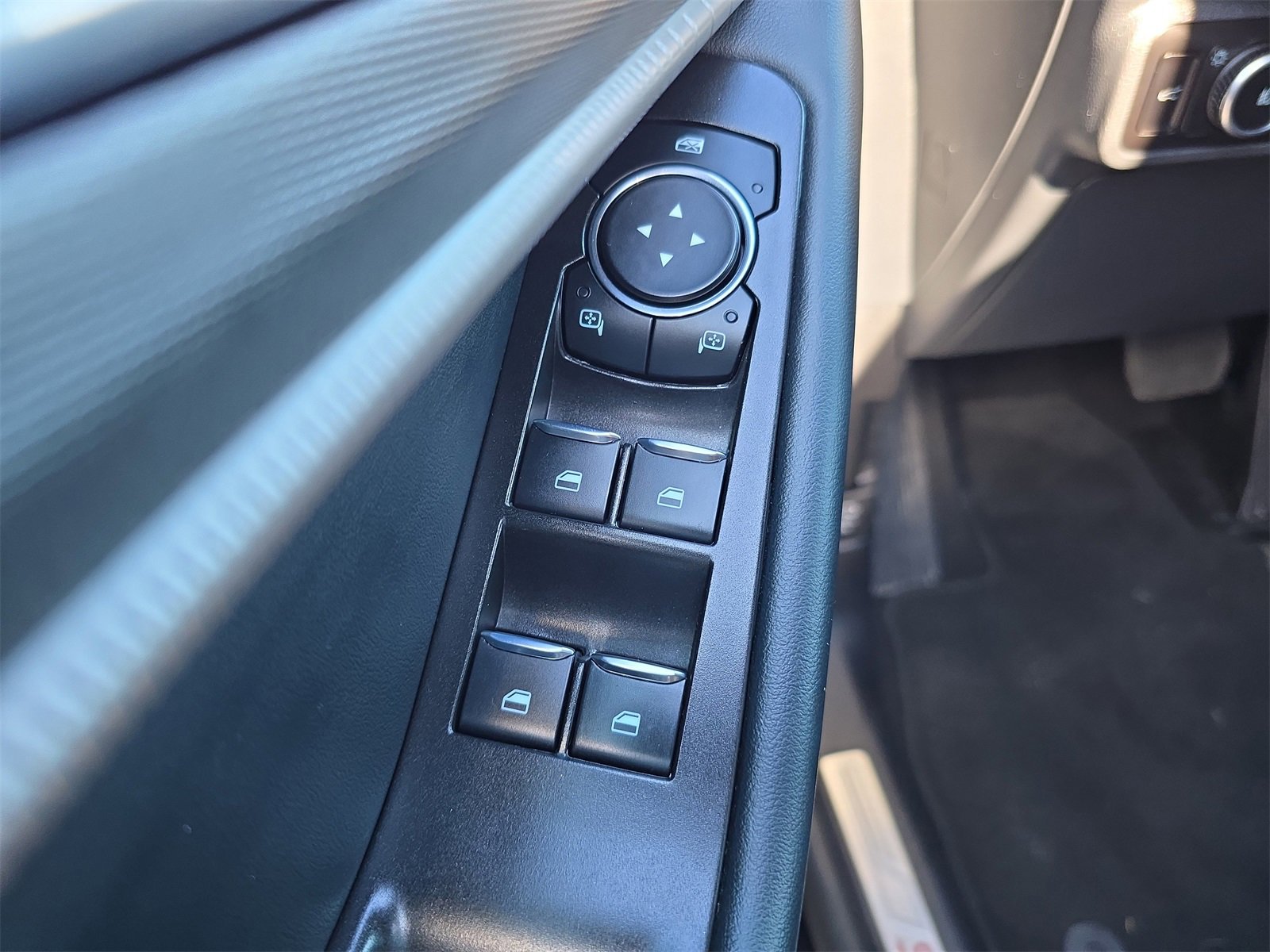 Certified 2025 Ford Explorer ST-Line w/ ST-Line Street Pack image 14