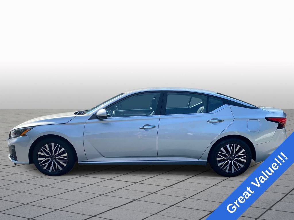 Used 2023 Nissan Altima 2.5 SV FWD image 4