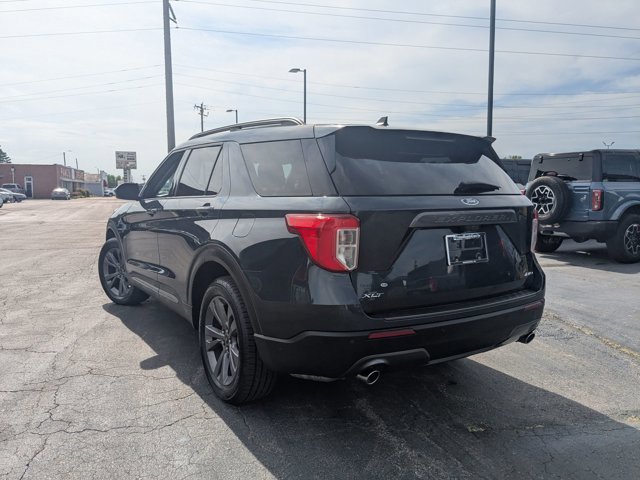Certified 2022 Ford Explorer XLT w/ Equipment Group 202A AWD/4WD image 8