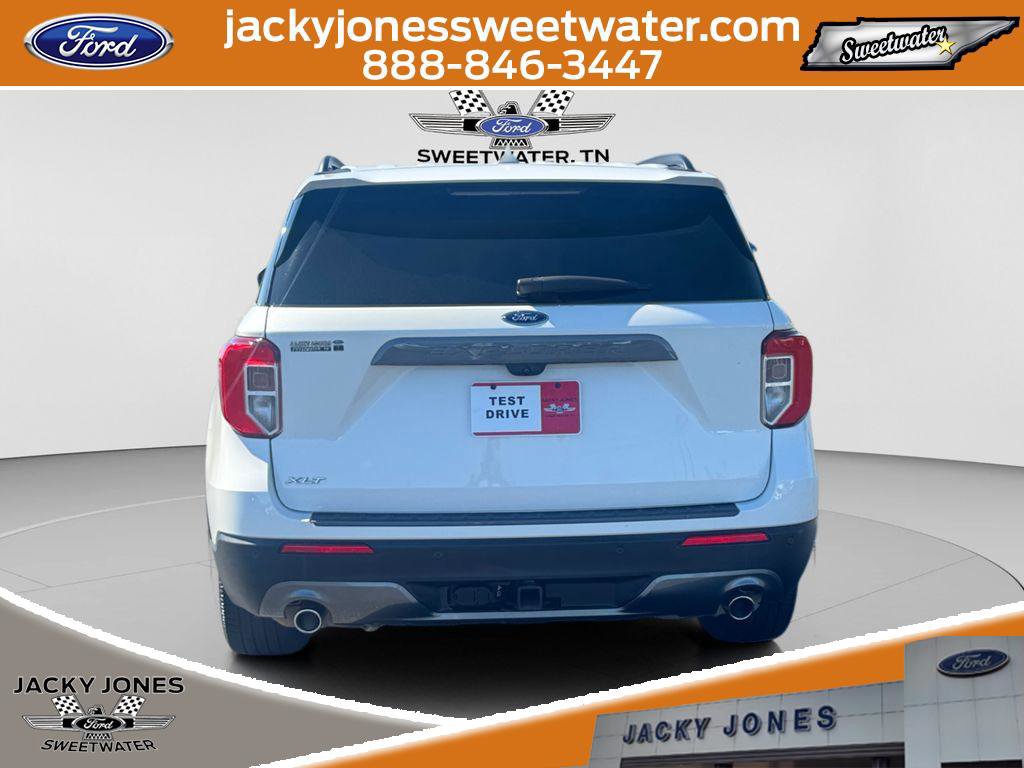 Certified 2022 Ford Explorer XLT w/ Equipment Group 202A image 4