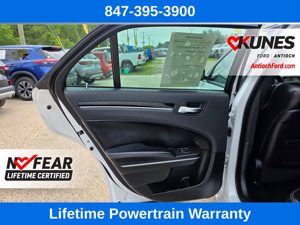 Used 2019 Chrysler 300 S AWD/4WD image 15