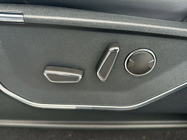 Certified 2023 Ford F150 Platinum w/ Equipment Group 701A High image 13