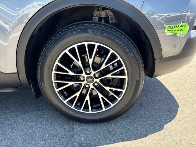 Certified 2023 Ford Escape SE w/ PHEV Premium Package FWD image 10