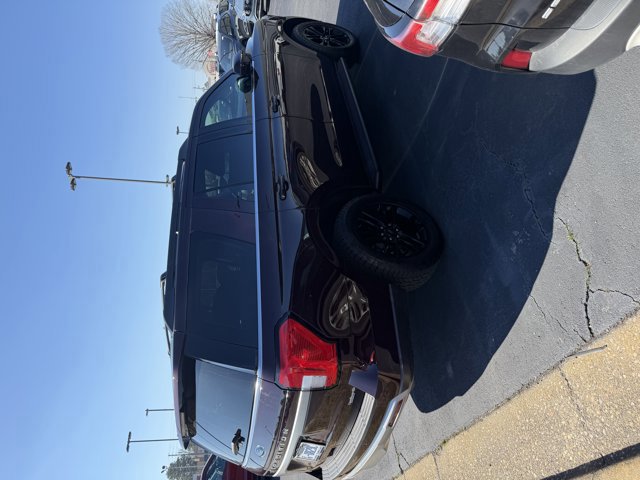 Certified 2024 Ford Expedition XLT image 6