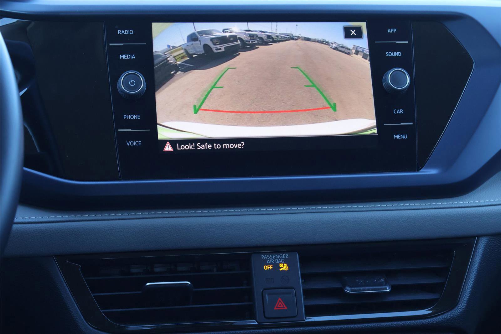 Used 2024 Volkswagen Taos SE image 23