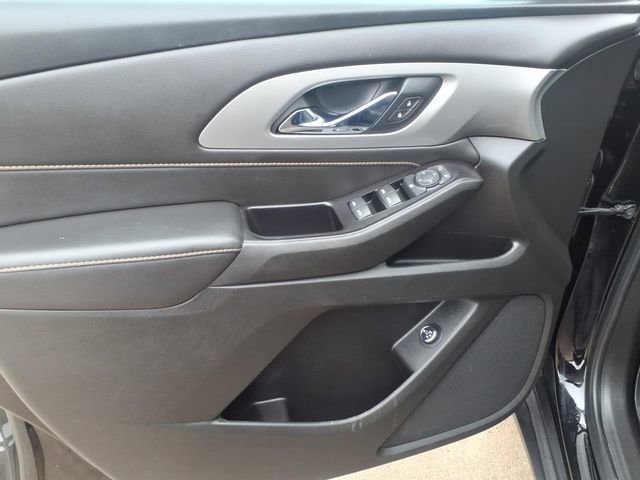 Used 2020 Chevrolet Traverse LT image 12
