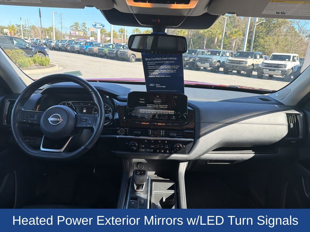 Used 2022 Nissan Pathfinder SL w/ SL Premium Package image 19