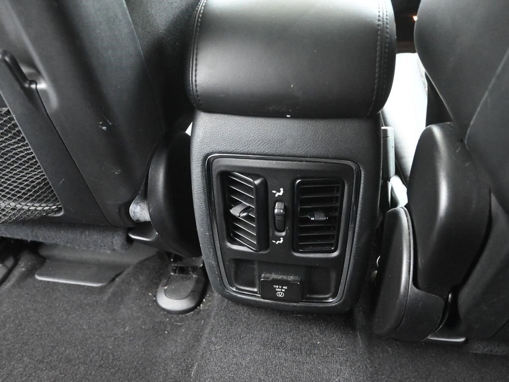 Used 2020 Jeep Grand Cherokee Altitude image 20