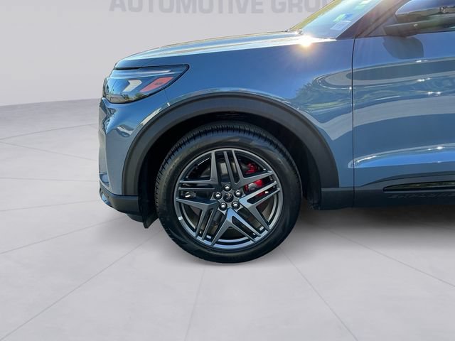 Certified 2026 Ford Explorer ST w/ Sun And Sound Package AWD/4WD image 9