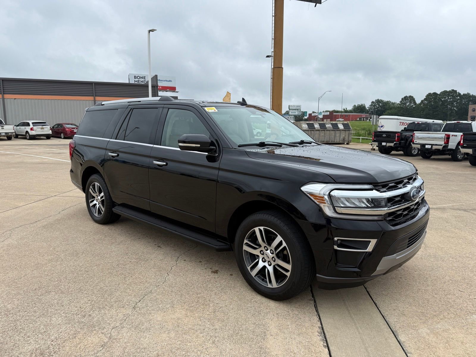 Certified 2024 Ford Expedition Max Limited image 3