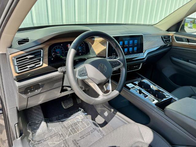 Used 2025 Volkswagen Atlas SE AWD/4WD image 10