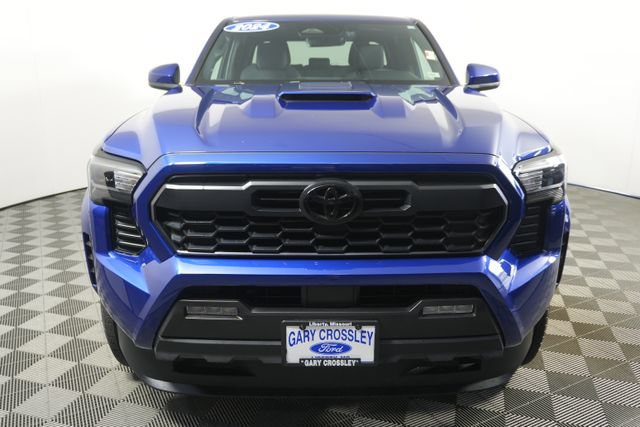 Used 2024 Toyota Tacoma TRD Sport AWD/4WD image 8