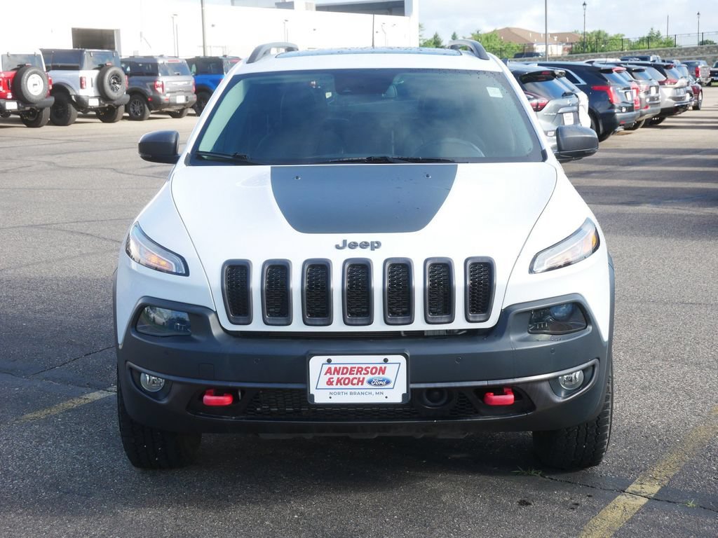 Used 2018 Jeep Cherokee Trailhawk AWD/4WD image 2