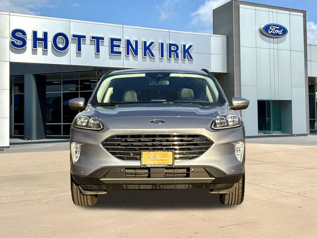 Certified 2022 Ford Escape Titanium FWD image 2