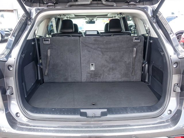 Used 2024 Toyota Highlander Platinum AWD/4WD image 29