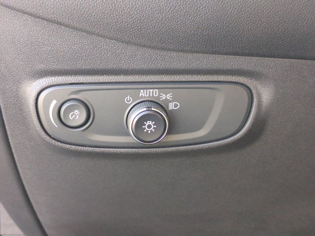 Used 2024 Chevrolet Equinox RS FWD image 19