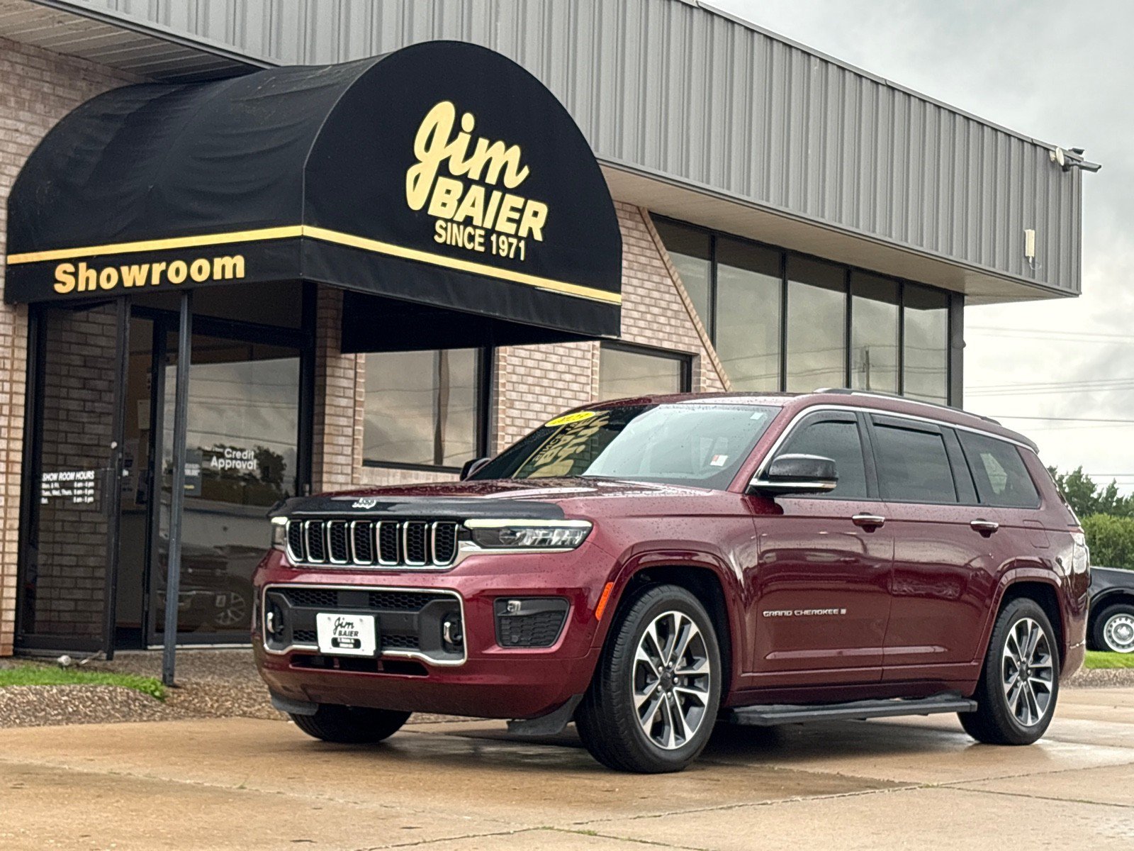 Used 2023 Jeep Grand Cherokee L Overland w/ Luxury Tech Group IV AWD/4WD image 1